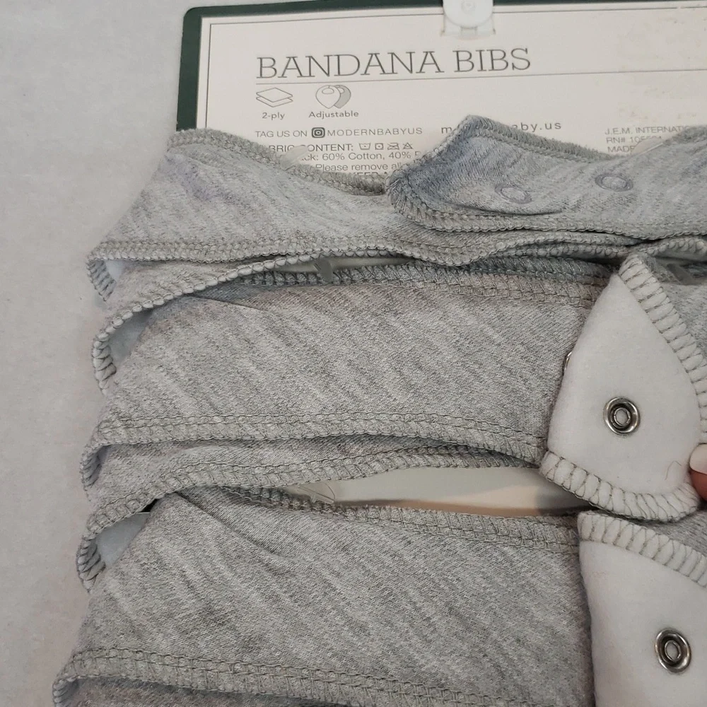 Modern Baby NWT 6-pack Holiday Bandana Bibs